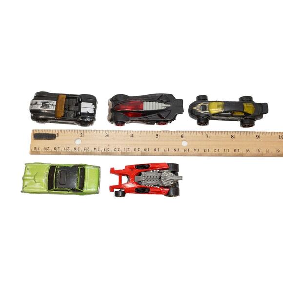 5 Pc Lot Diecast Vehicle Toy - 1:64 Hot Wheels & Matchbox Cars 2001 to 2007 - Picture 2 of 7